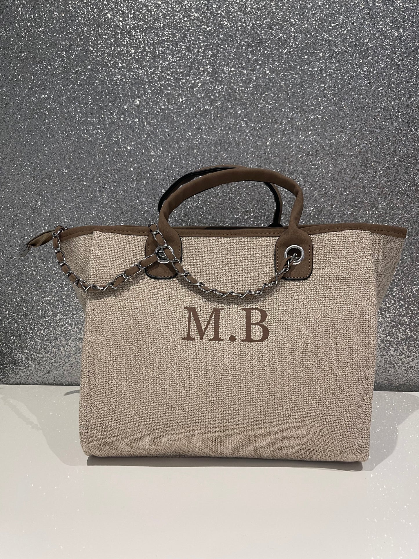 Medium signature tote bag in tan