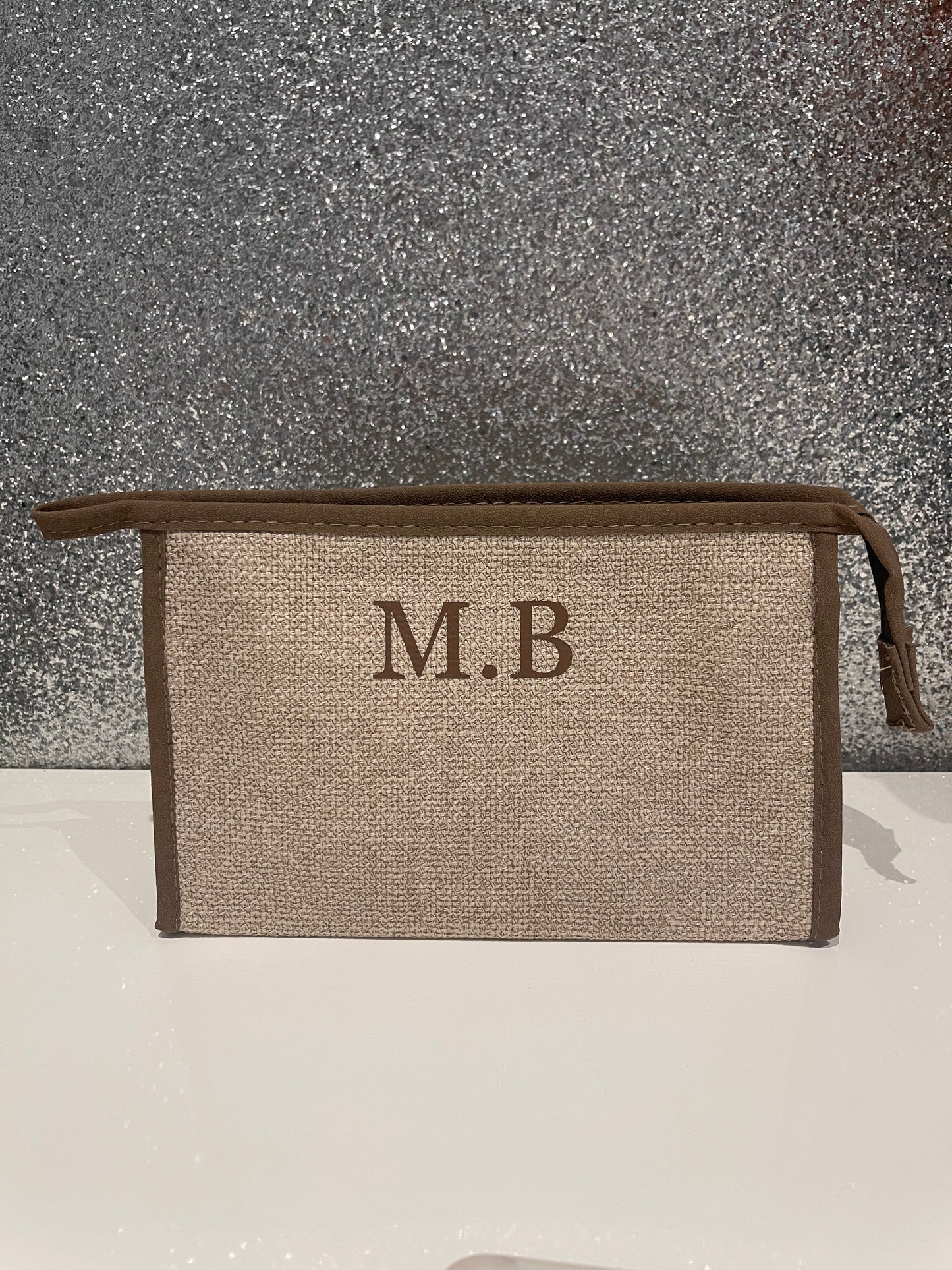 Medium clutch/make up bag in tan