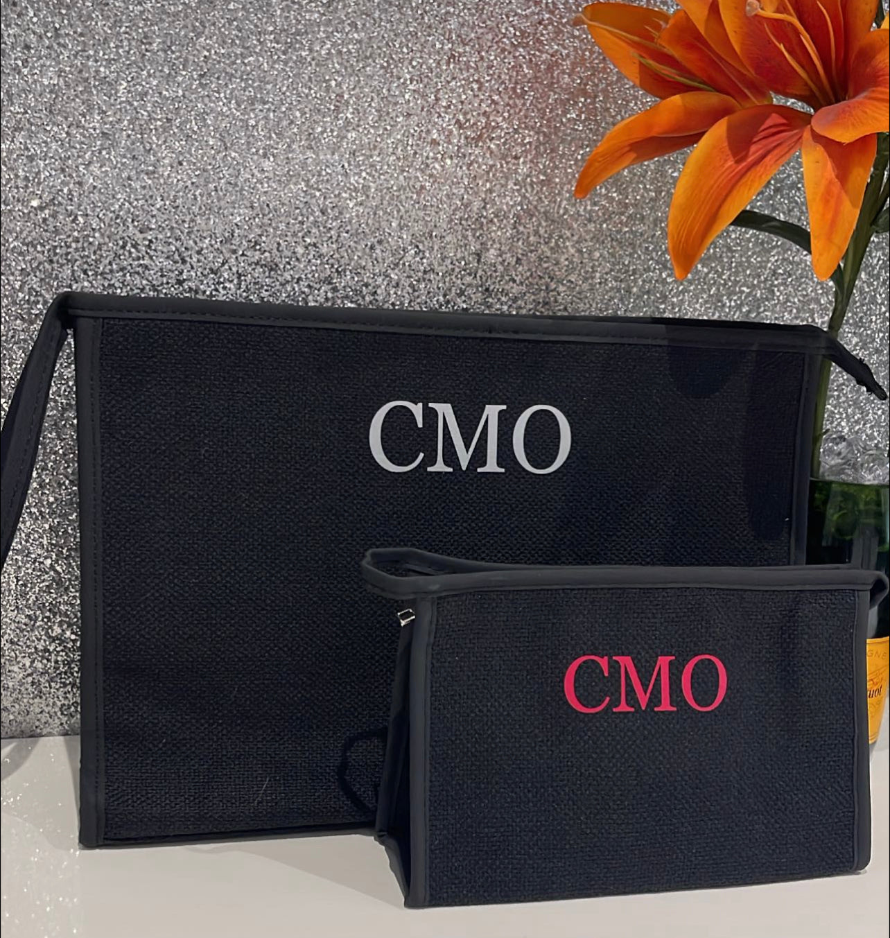 Medium clutch/make up bag in black